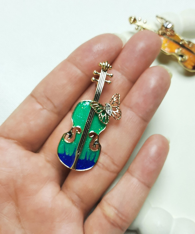 گل سینه ویولون
