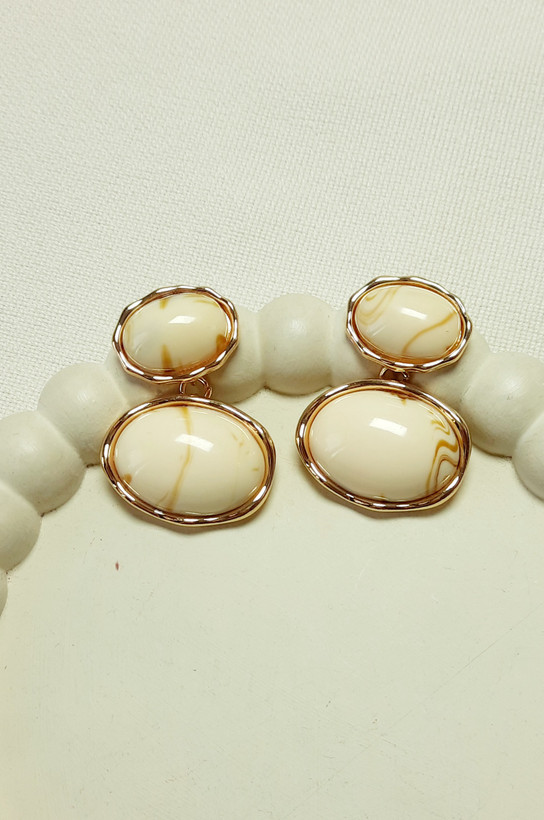 گوشواره رزینی