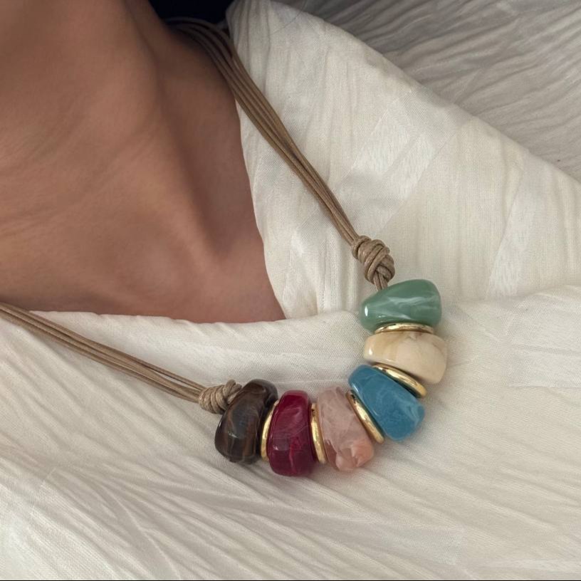 گردنبند رزینی
